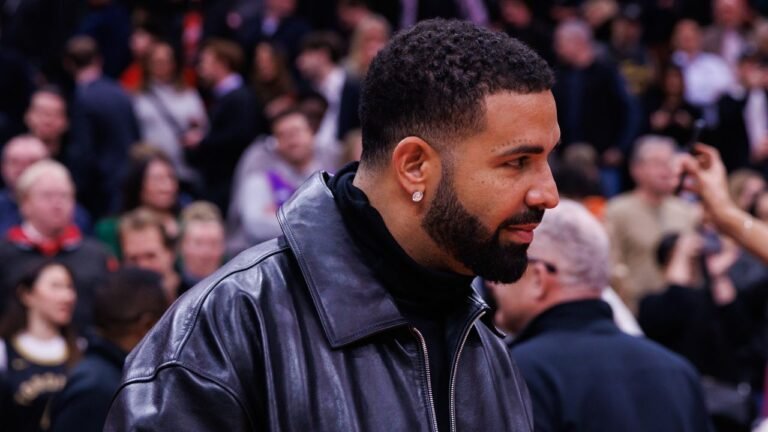 Drake hace historia al ocupar los tres primeros puestos del Billboard 200