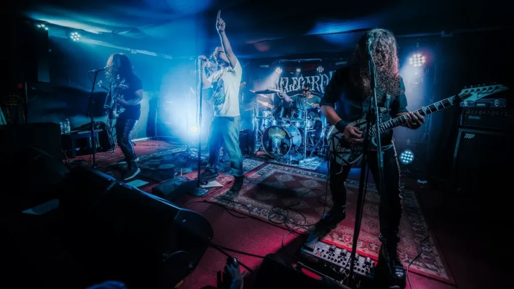 La banda chilena Helegardh lanza un nuevo videoclip que explora temas de desarraigo y esperanza, cerrando un ciclo creativo.