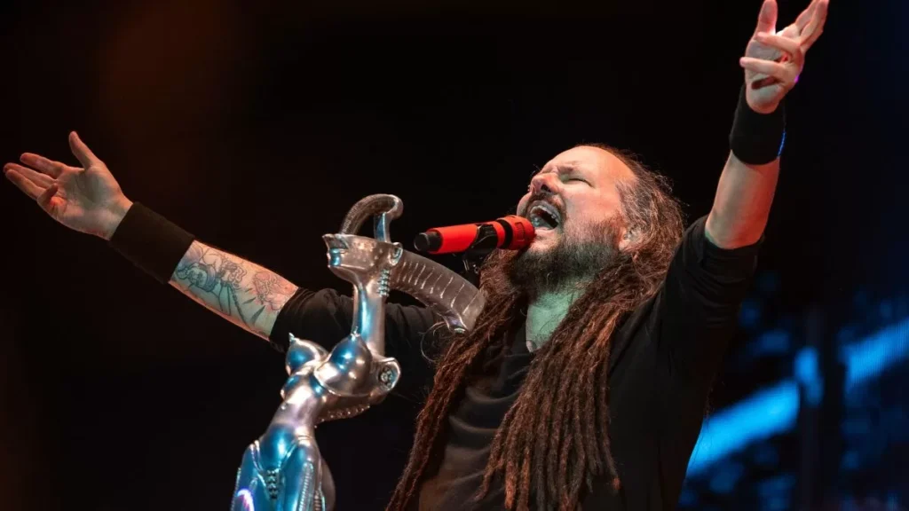 Un influencer experimentó un momento de crisis de salud durante el show de Korn en Chile, pero no fue grave.