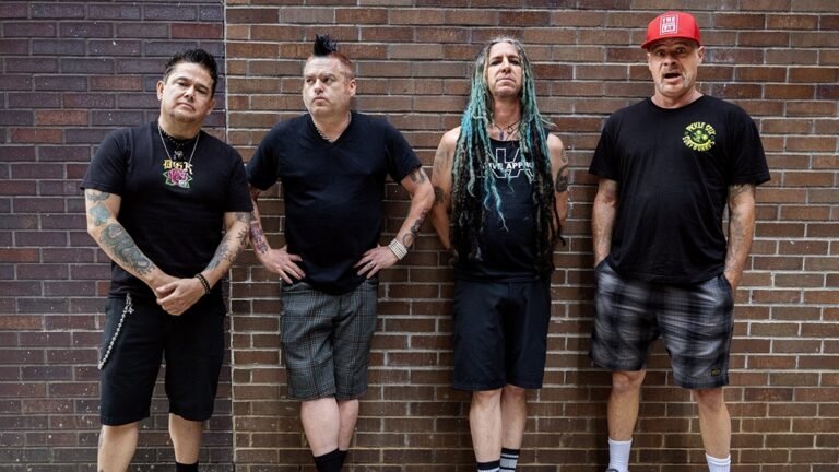 NOFX presenta nueva canción de despedida en su documental musical