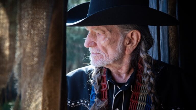 Willie Nelson cumple 93 Años y sigue imparable en los escenarios