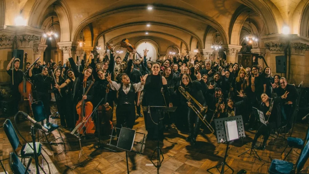El reciente regreso de Pope Joan marca un renacimiento en el rock sinfónico de Chile, creando un nuevo legado musical.