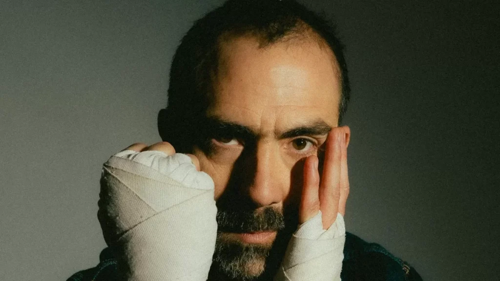 Angelo Pierattini se prepara para un emocionante regreso con invitados especiales y música inédita en Chile.