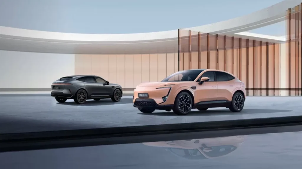 Descubre cómo los autos eléctricos de alta gama están redefiniendo la movilidad con tecnología avanzada y diseño sostenible.