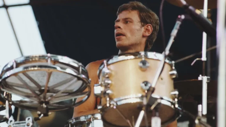 Los 5 momentos memorables de Bill Bruford en la batería