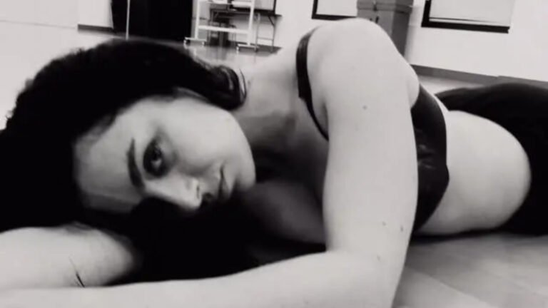 Charli XCX lanza ‘I Keep Thinking About You Every Single Day And Night’, un nuevo tema cargado de provocación