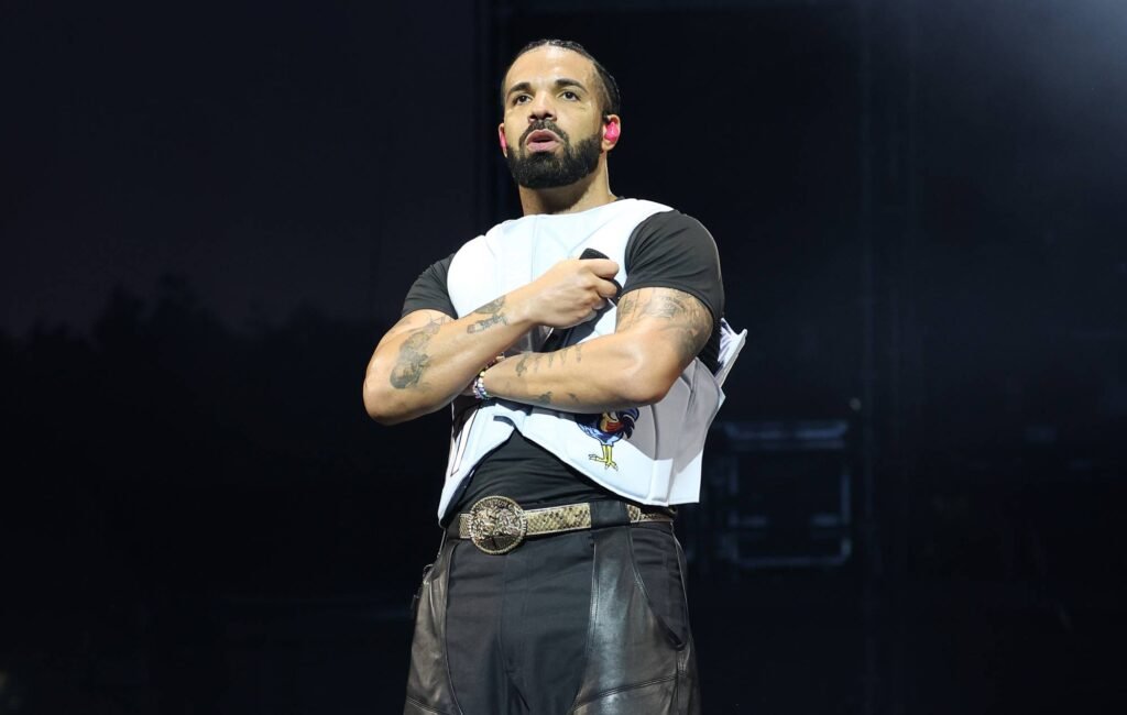 Descubre a quiénes dis creada Drake en su nuevo álbum Iceman que ya causa sensación en la música.