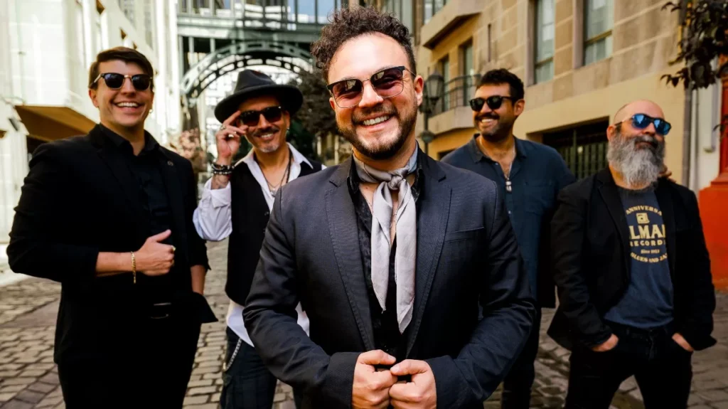 La banda de blues criollo El Cruce inicia su mini gira por Chile con shows en Santiago, Valparaíso y La Serena.