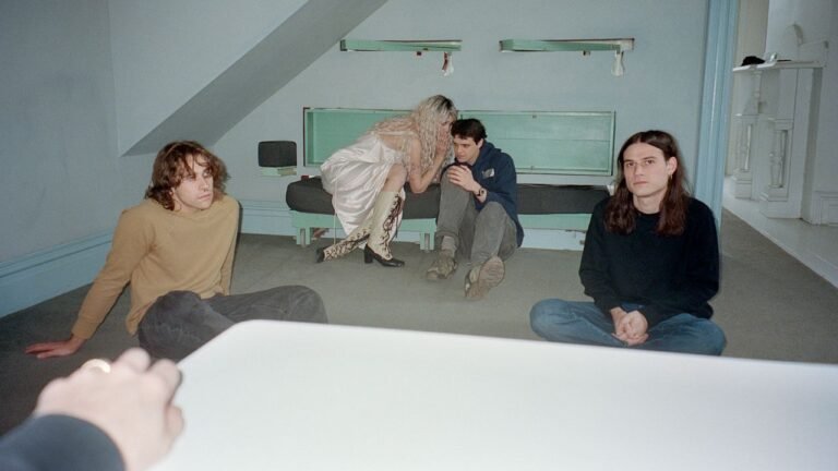 Feeble Little Horse lanza nuevo álbum Bitknot la próxima semana