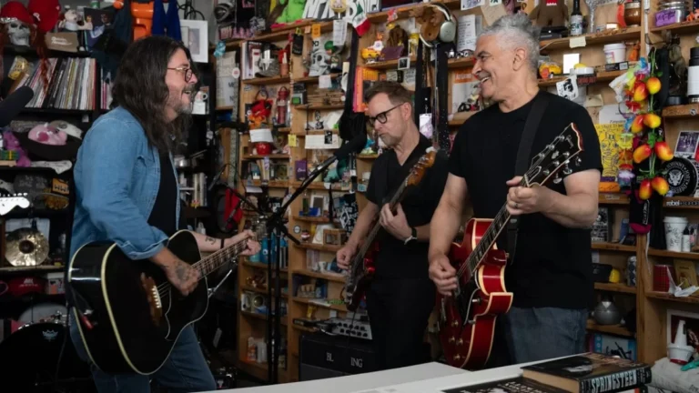 Foo Fighters realizan un memorable Tiny Desk que ya es viral
