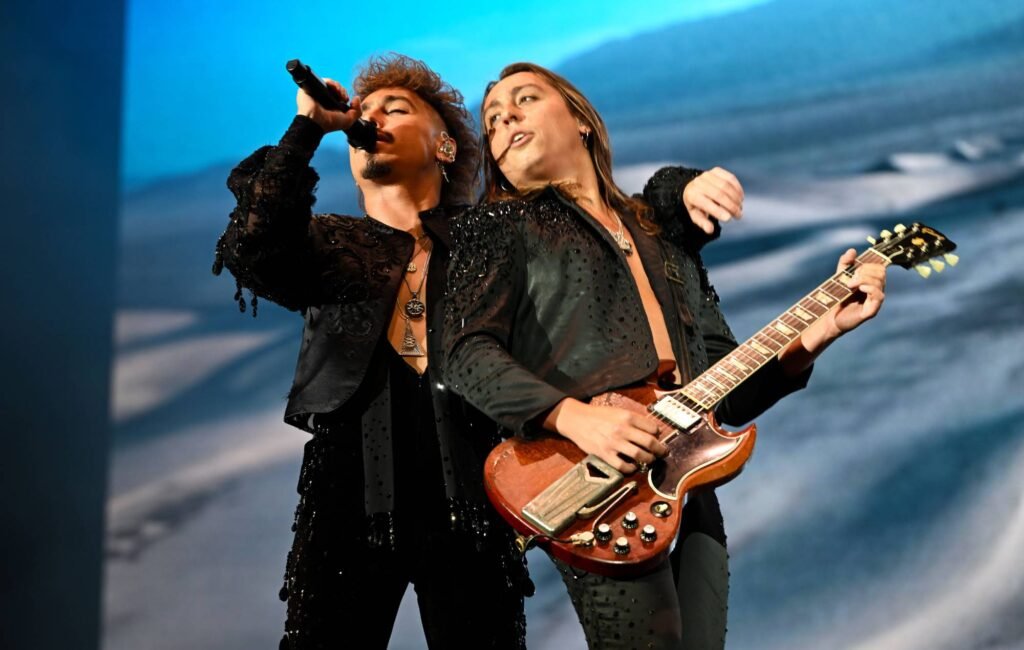 Un mensaje en redes sociales ha generado rumores sobre la posible separación de Greta Van Fleet, sorprendiendo a sus seguidores.