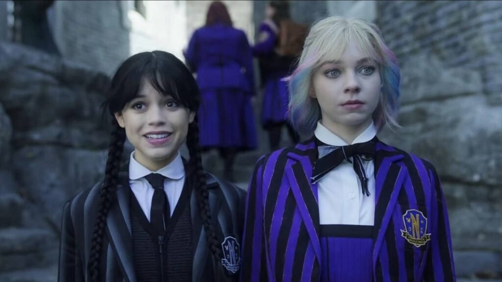 La popular serie A Good Girl's Guide to Murder vuelve a las listas de Netflix, cautivando a los seguidores de Wednesday.