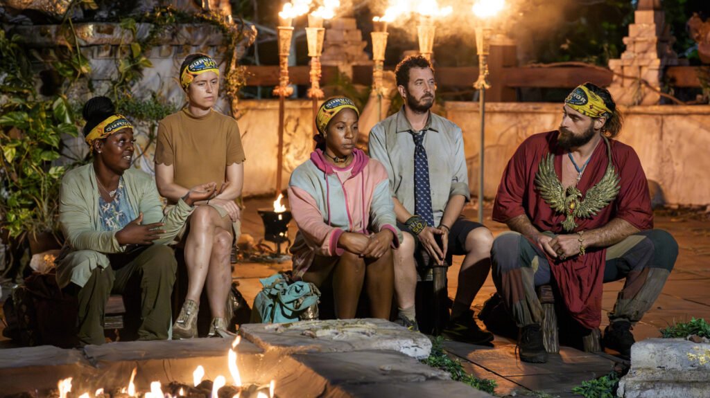 En Survivor 50, dos jugadores cometen errores del pasado y son eliminados en el episodio 11. Aquí te contamos más.