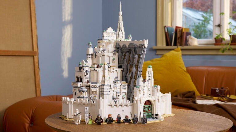 LEGO lanza espectacular set de Minas Tirith por 25 aniversario de El Señor de los Anillos