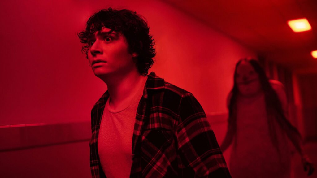 El director de Scary Stories To Tell in the Dark 2 comparte detalles sobre el progreso de la secuela con un giro interesante.