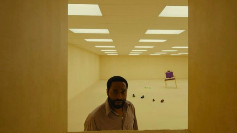 La película de los Backrooms revela su inquietante estética