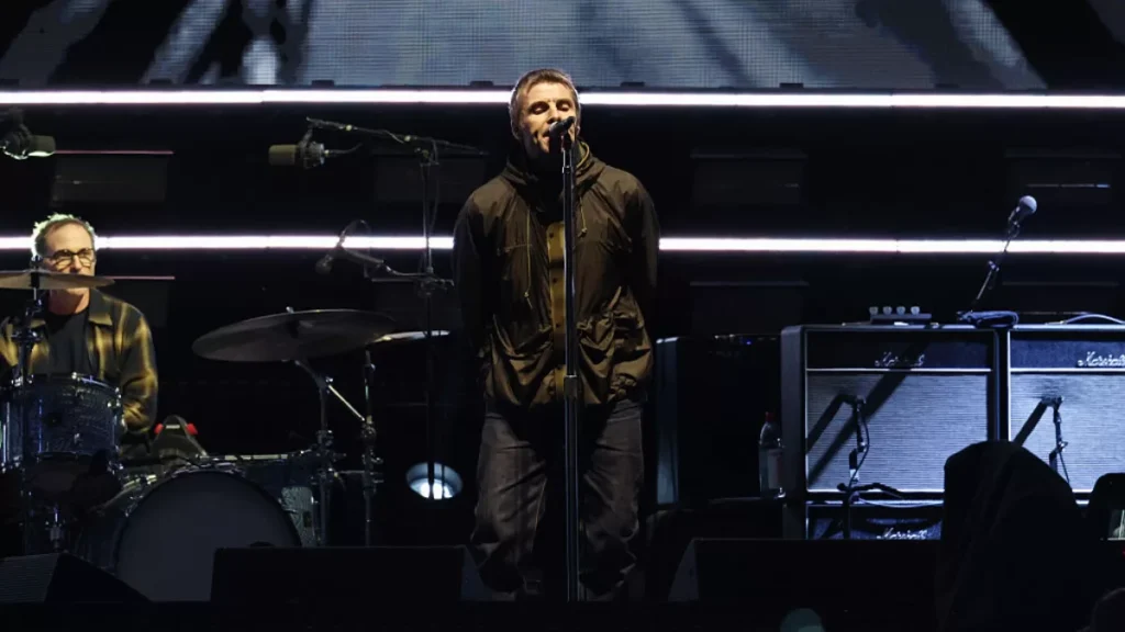 Liam Gallagher no se guarda nada y critica abiertamente a una famosa banda británica que visitó Chile recientemente.