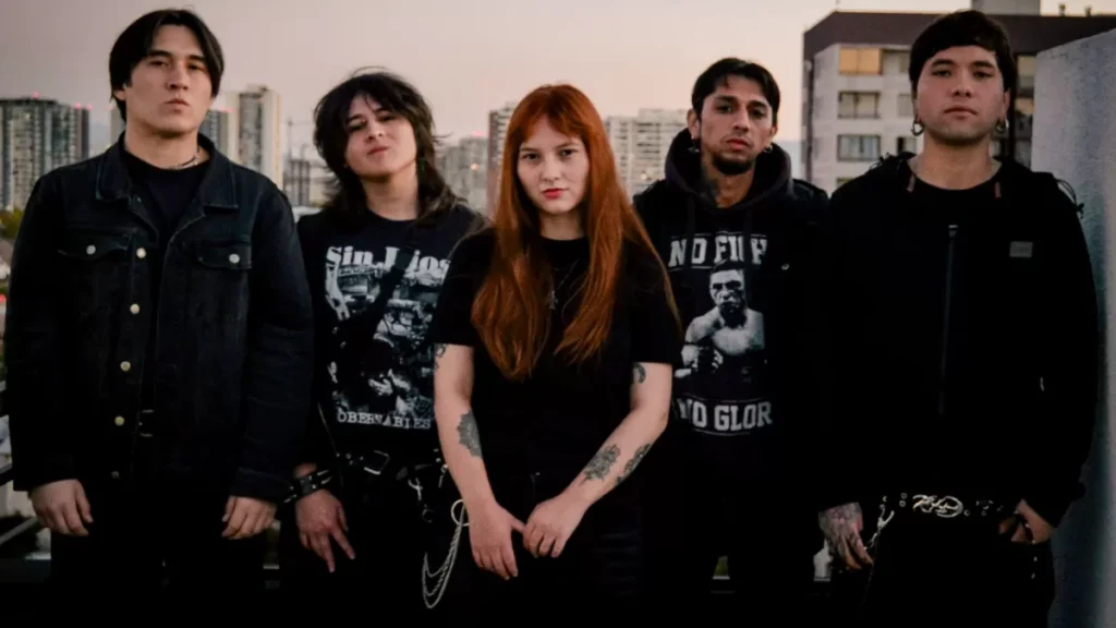 La banda Maldita Existencia debuta con un álbum ecléctico que rinde homenaje al post punk con influencias diversas.