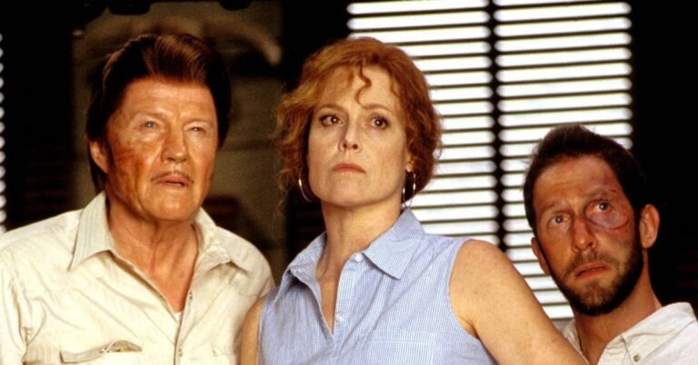 Holes la película de Sigourney Weaver llega a Paramount+ en 2026
