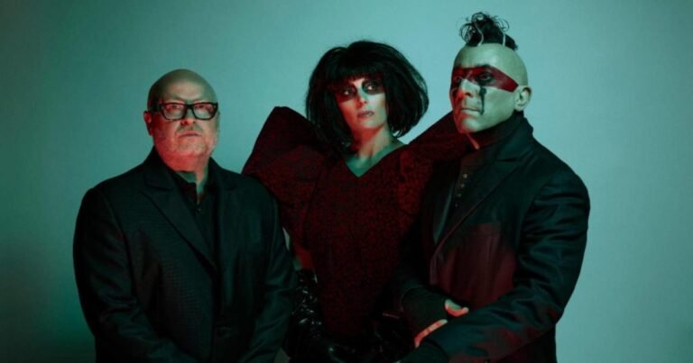 Puscifer anuncia gira Normal Isn’t en el Reino Unido y Europa
