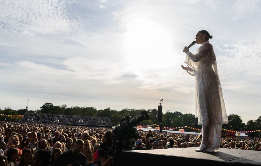 La BBC anuncia la reprogramación de Radio 2 In The Park para evitar coincidencias con otros eventos locales.