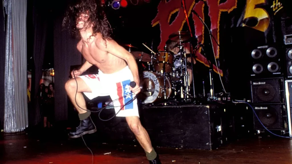 El emblemático grupo Soundgarden comparte detalles sobre su nuevo álbum, honrando la memoria de su icónico vocalista.