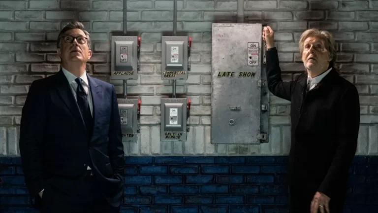 Paul McCartney cierra The Late Show junto a Stephen Colbert