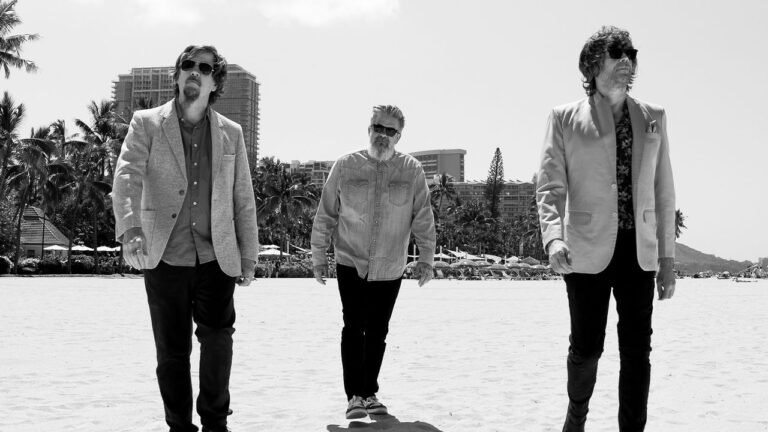 The Mountain Goats presentan nuevo álbum Days con Charlie Sheen