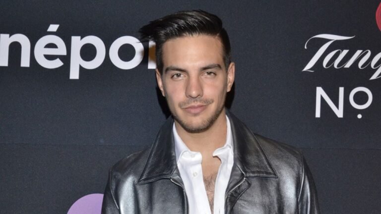Vadhir Derbez niega acusación de abuso sexual y denuncia intento de extorsión por 350 mil dólares