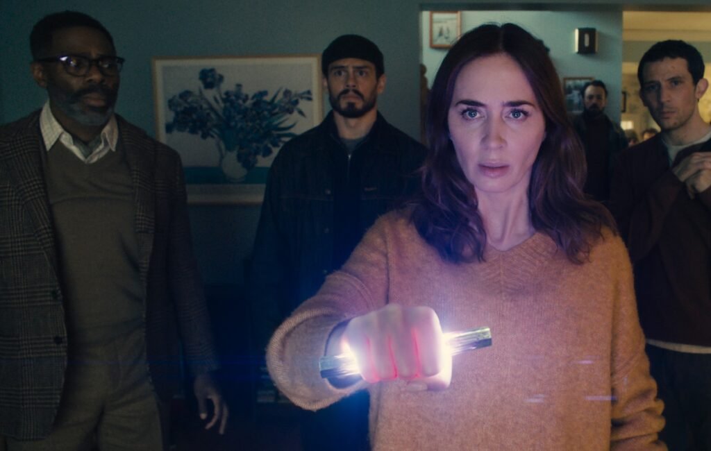 Descubre el desenlace de 'Disclosure Day' y lo que le espera a los protagonistas, Margaret y Daniel, en esta nueva película de Spielberg.