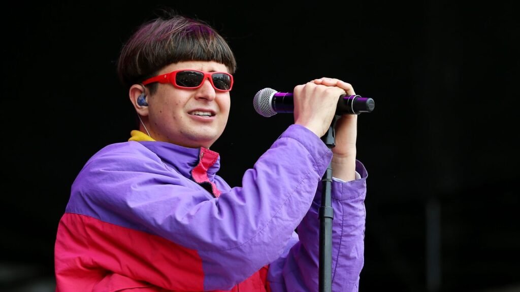 La música pop pierde a Olivier Tree, famoso por Miss You, quien falleció en un trágico accidente en Brasil.