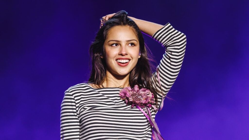 El nuevo sencillo de Olivia Rodrigo cuenta con colaboraciones de artistas como Robert Smith y Conan Gray, sorprendiendo a sus fanáticos.