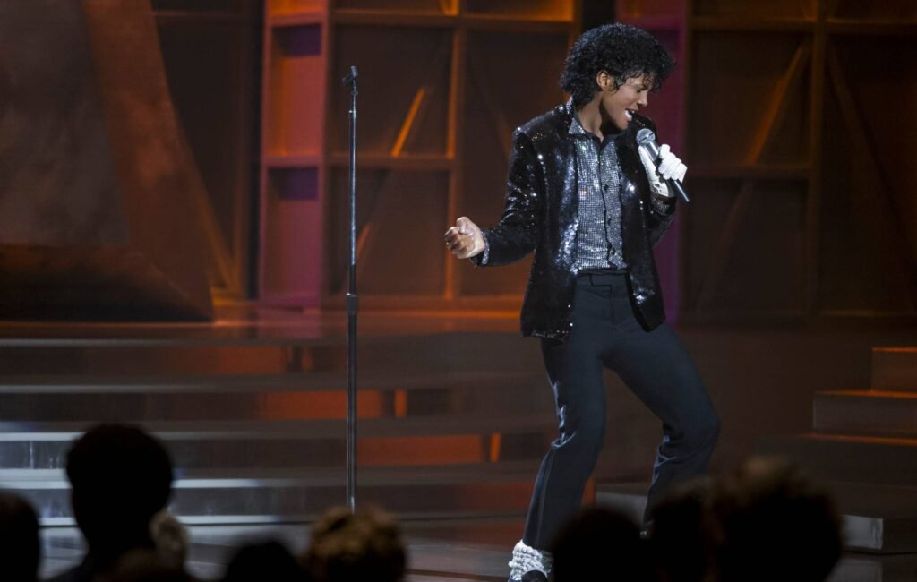 La película Michael se convierte en el biopic musical de mayor recaudación, superando a Bohemian Rhapsody.