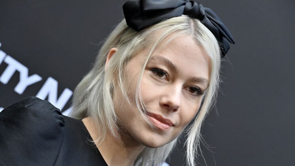 Phoebe Bridgers une su sello Saddest Factory con Dead Oceans tras un conflicto por derechos de marca. Descubre los detalles de esta fusión.