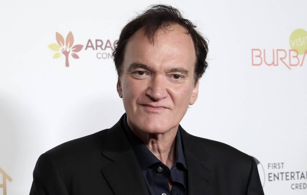 Quentin Tarantino y Kylie Minogue se unen en una producción cinematográfica filmada en Gales, generando gran expectativa.
