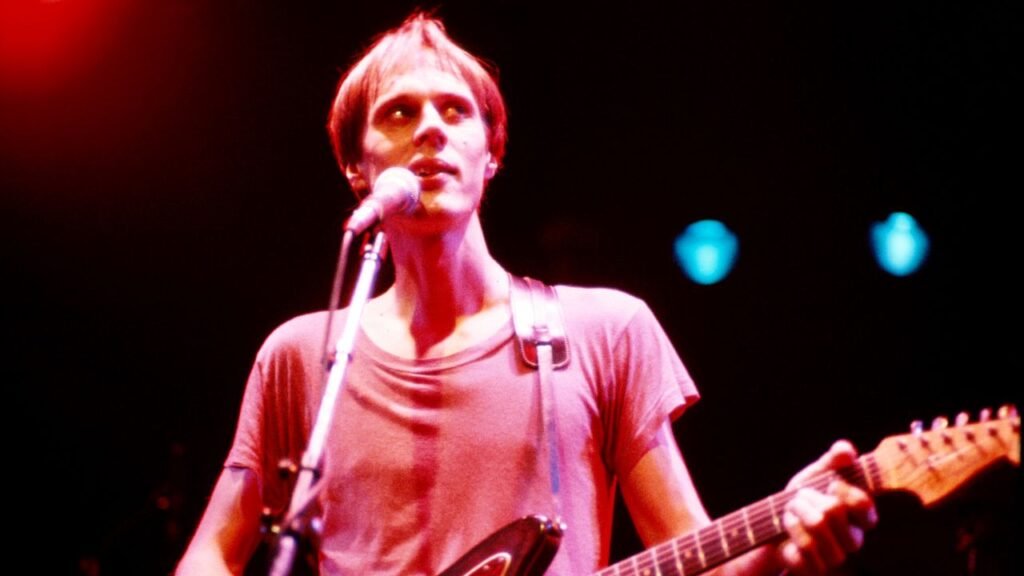 Ya están disponibles más de 4,000 discos de la colección personal de Tom Verlaine al público. Descubre cómo adquirirlos.