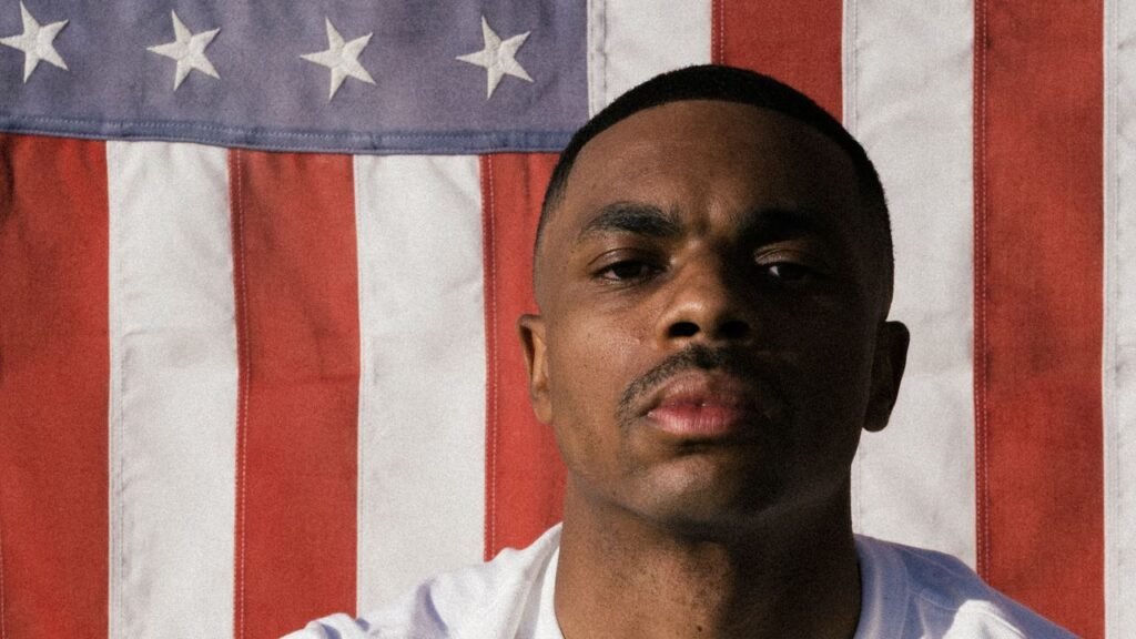 Descubre las últimas producciones de Vince Staples, horsegiirL y Death Cab en esta selección de álbumes destacados.