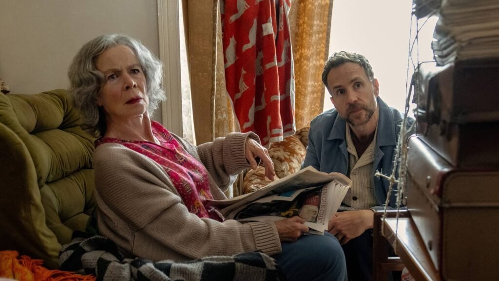 El tráiler de la quinta temporada de Trying introduce a Charlotte Riley y marca un nuevo rumbo para la familia de Rafe Spall y Esther Smith.