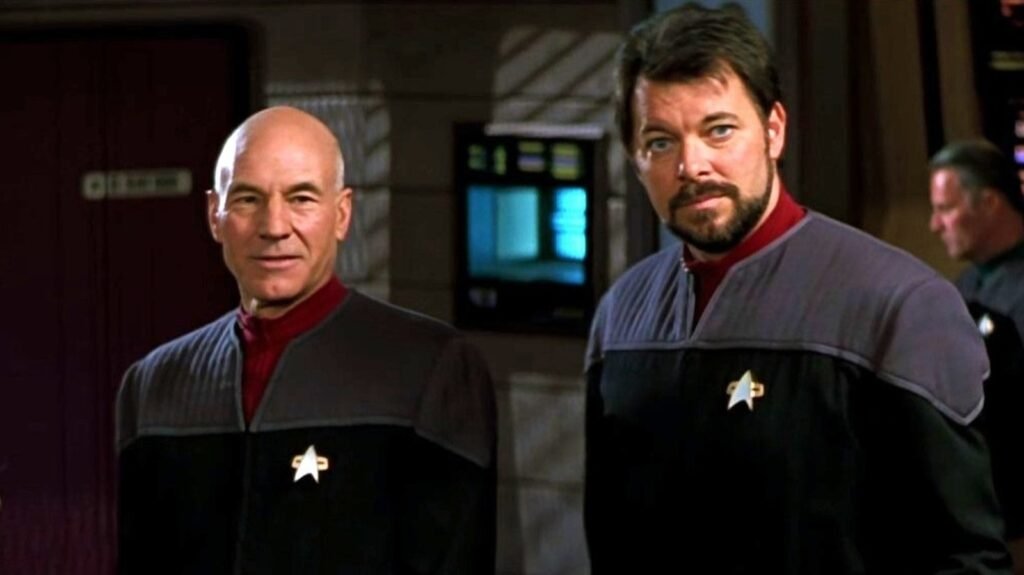 El reparto de Star Trek: Nemesis señala al director como el principal responsable del fracaso de la película.