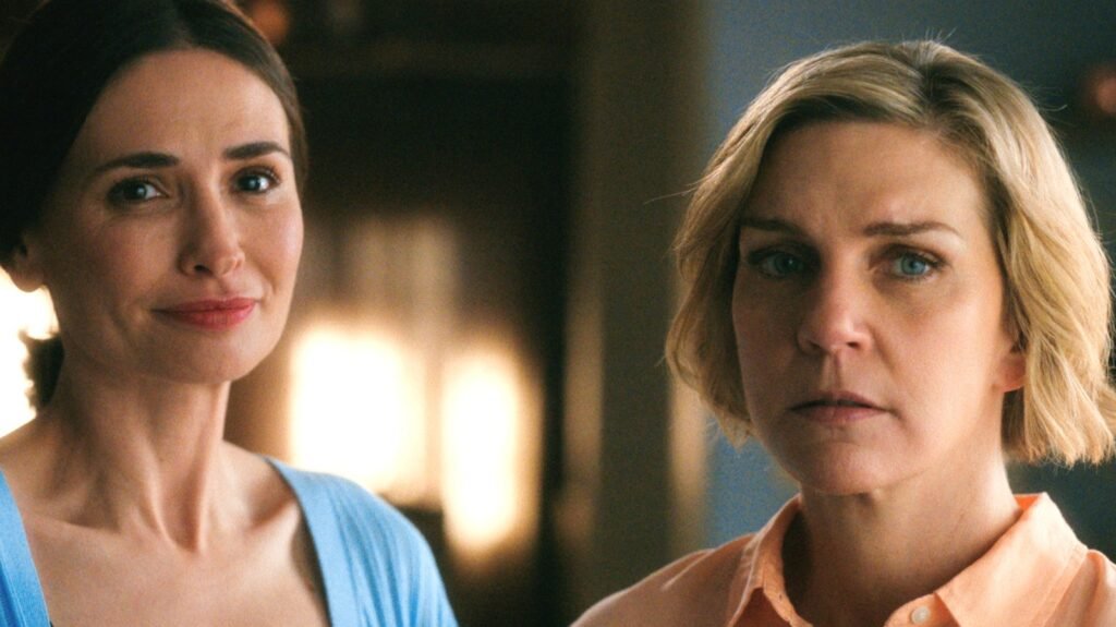 La segunda temporada de Pluribus está en camino, según Vince Gilligan, aunque el estreno en Apple TV se hará esperar.