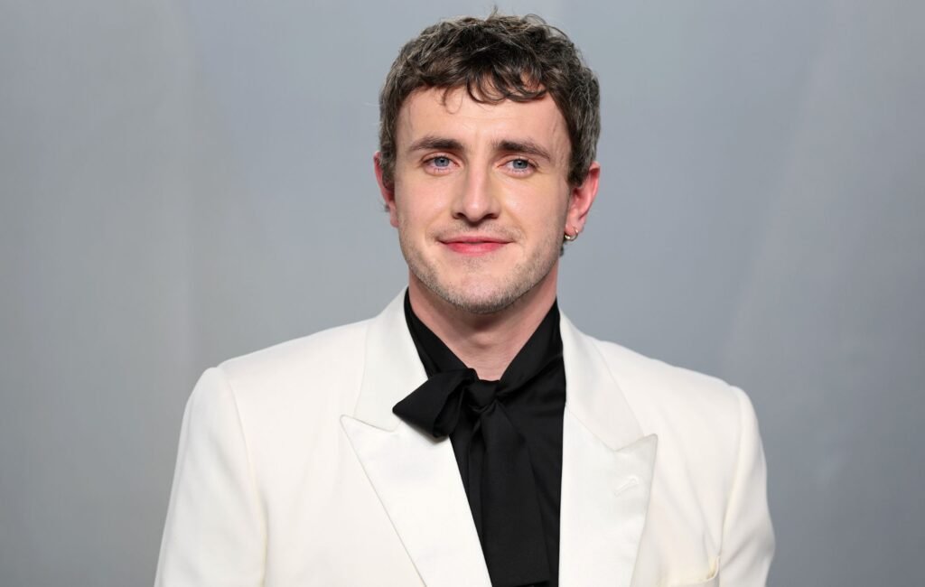 El actor Paul Mescal ha hecho su primera declaración pública en apoyo a los derechos trans, enfatizando la importancia de alzar la voz.