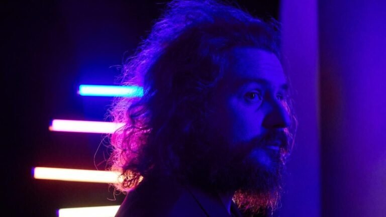 Jim James de My Morning Jacket lanza su primer álbum solista en ocho años